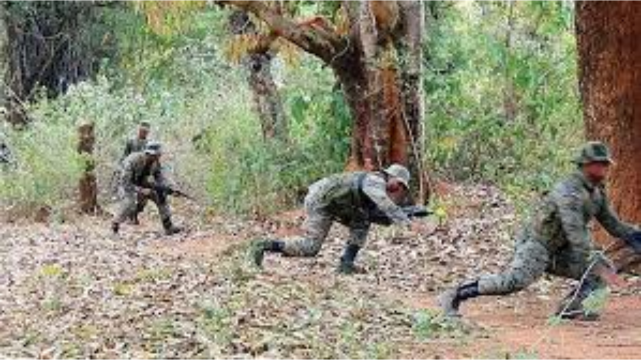 21 Maoists more Surrender in Chhattisgarh’s North Bastar, Hand Over 18 Weapons