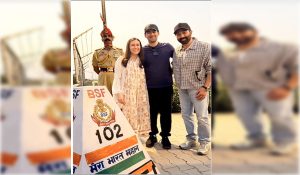 Sunny Deol visits the Attari Border with son Karan Deol and daughter-in-law