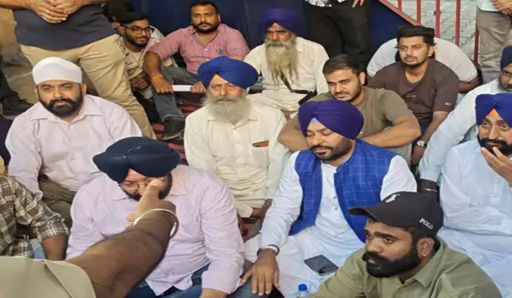 Family staged protest over apprehension of man