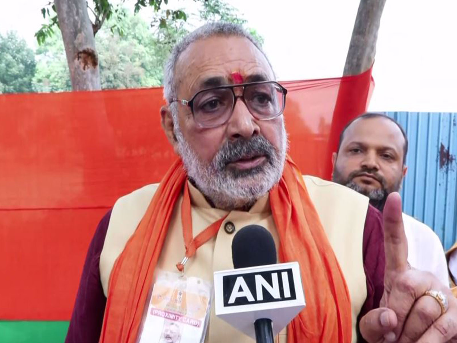 ‘Habit of dancing runs in Gandhi’s family’: Union Minister Giriraj Singh