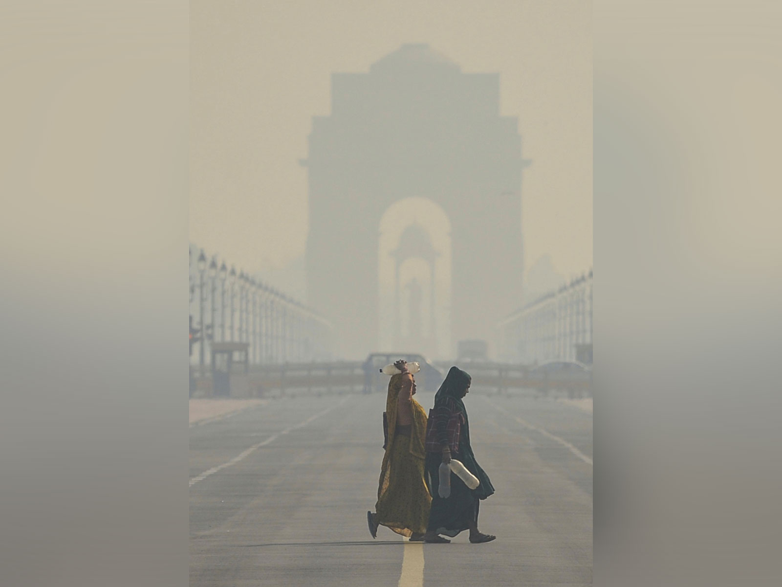 NDMC doubles parking fees in Delhi as GRAP Stage-II comes into effect amid rising pollution levels