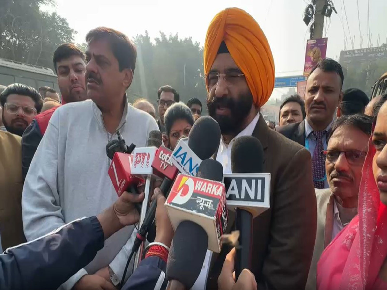 Delhi govt waging war on pollution, people must join our effort: Manjinder Sirsa