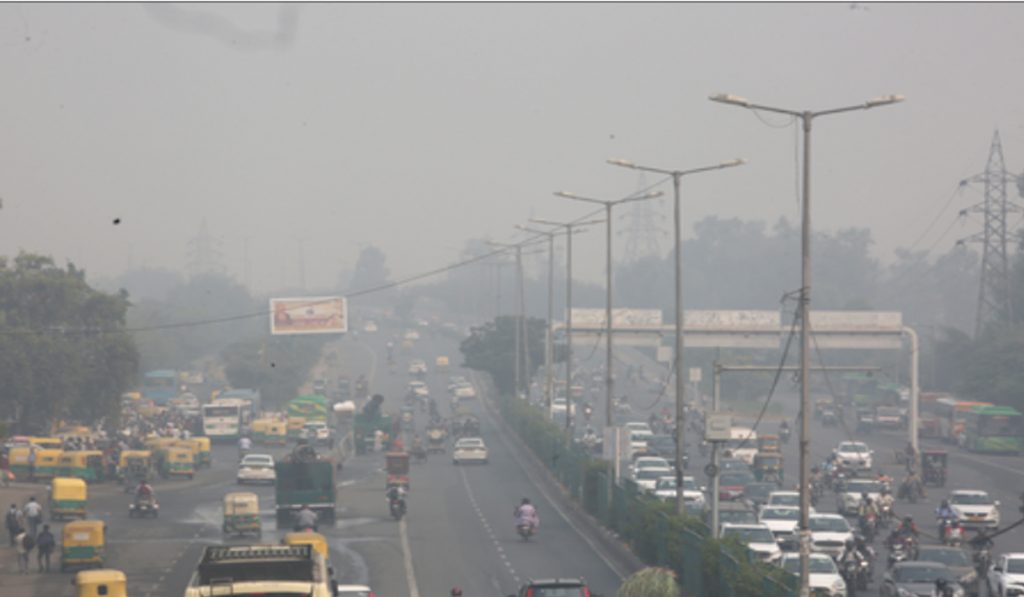 Delhi’s air quality remains poor; IMD issues yellow alert for fog