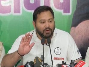 Tejashwi Yadav holds Key Mahagathbandhan meeting ahead of Bihar Poll results