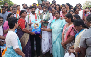 Telangana CM launches distribution of one crore sarees