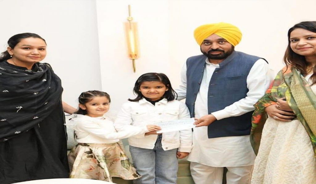 Young Girls in Punjab Donate Earnings to Flood-Affected Families