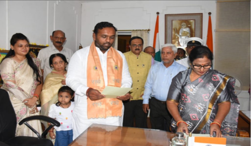 Jay Dholakia Sworn In as Nuapada MLA