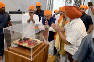 Nitish Kumar visits Takht Shri Patna Sahib, seeks blessings ahead of Bihar poll results