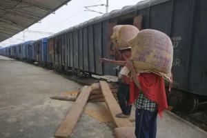 J-K: First-ever FCI foodgrain freight train reaches Anantnag