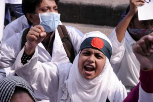 Bangladesh health workers’ protest halts services nationwide