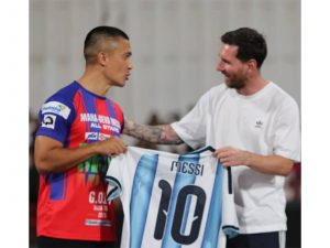 “Meeting the man who makes me very happy”: Chhetri shares heartwarming post for Messi