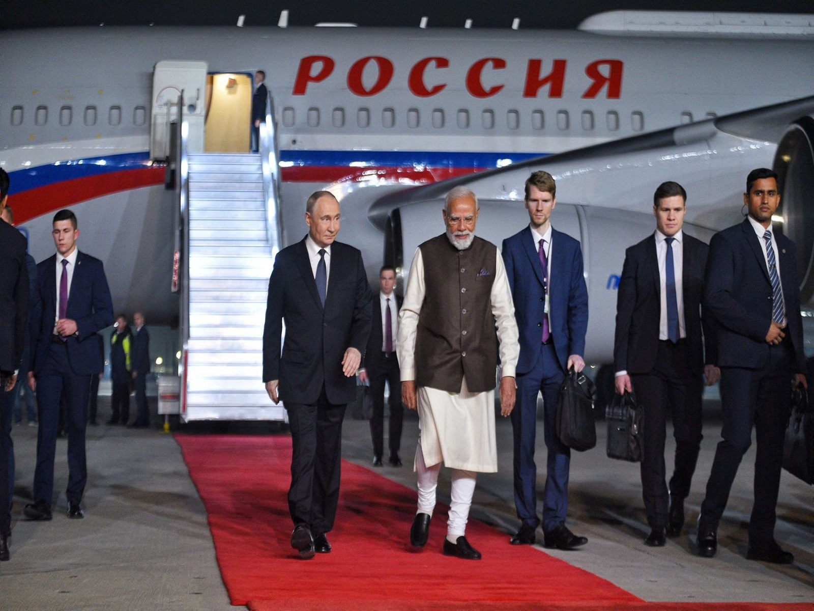 “PM Modi’s stance is unwavering and straightforward”: Putin praises PM Modi’s leadership
