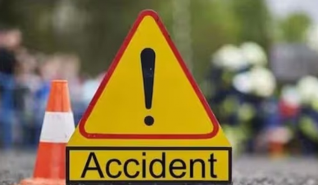 Five dead as car crashes into truck in MP’s Chhatarpur