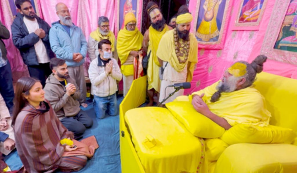Virat and Anushka Kohli visits Premanand Ji Maharaj’s ashram