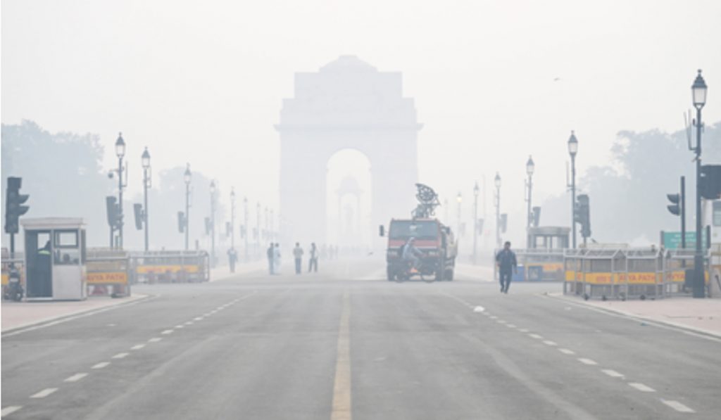 Delhi shivers as IMD warns of cold wave, AQI remains poor