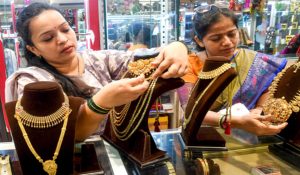 Gold, silver continue touching new highs amid rising geopolitical tensions