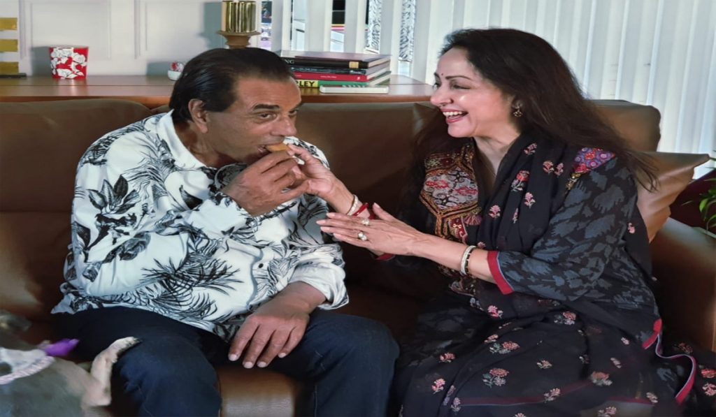 Hema Malini Shares Heartfelt Note on Late Dharmendra’s Birthday