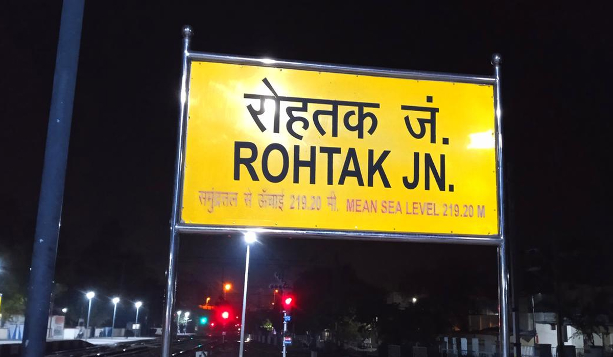 Cold wave intensifies: Passengers forced to sleep in the open; two bodies found at Rohtak railway station