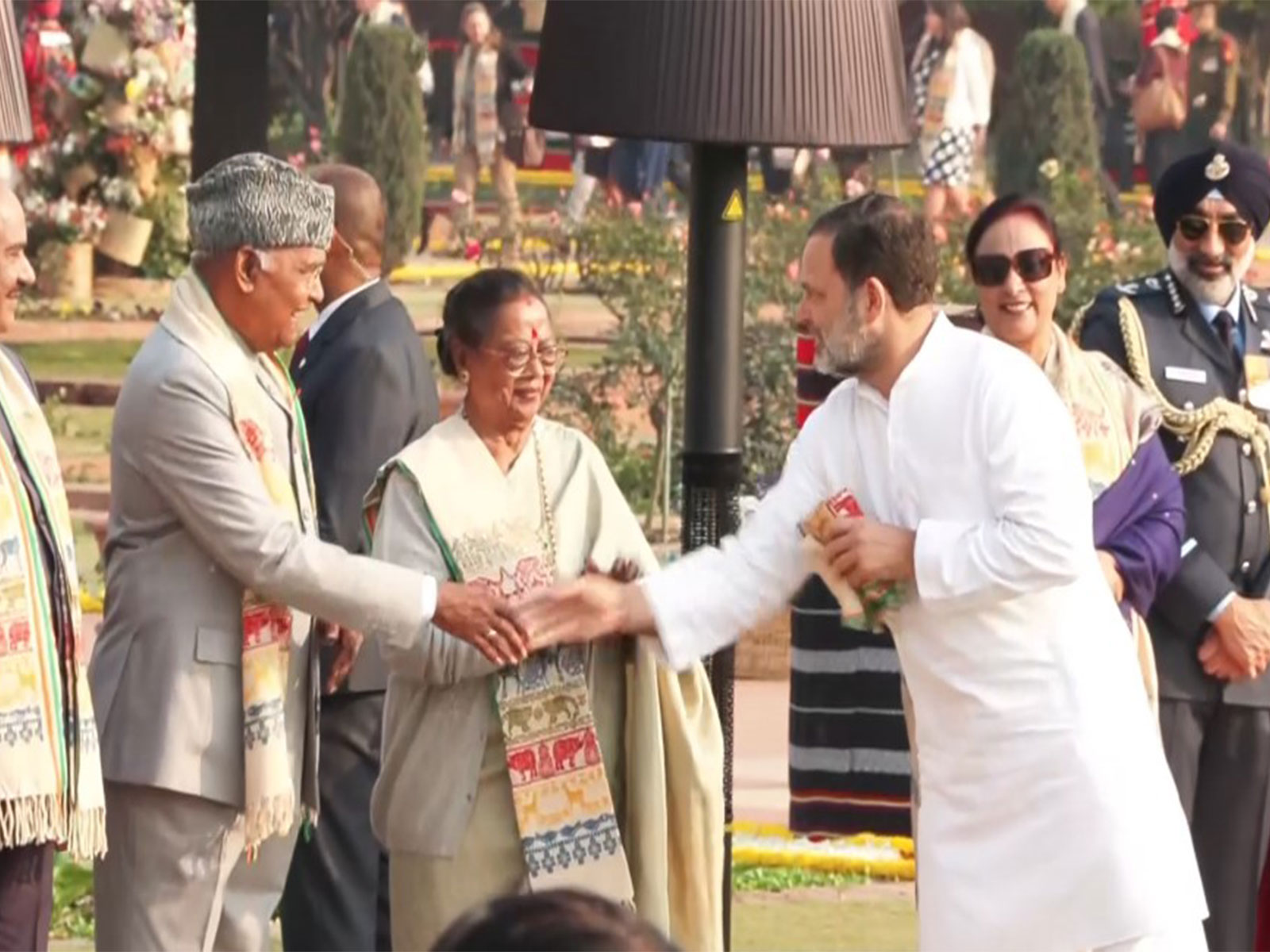 BJP alleges Rahul Gandhi “chose not to wear North-Eastern Patka,” despite President’s request