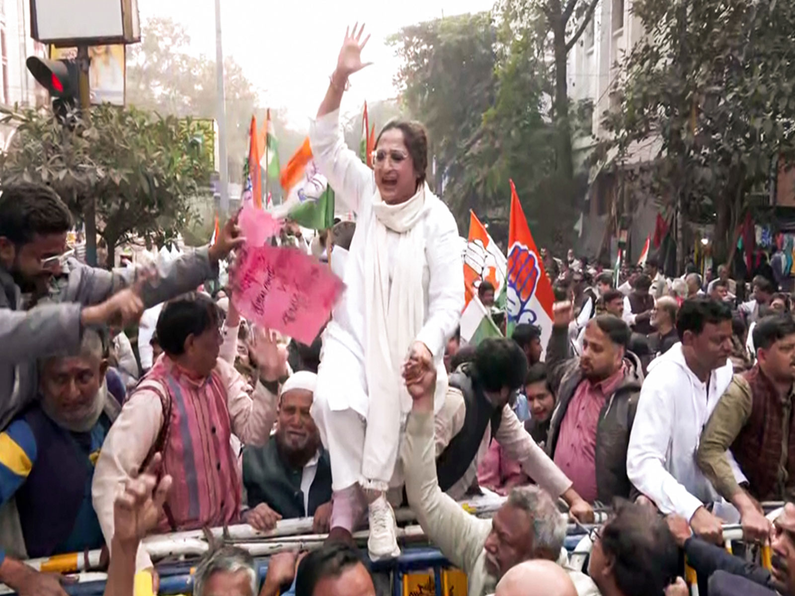 Bengal: Congress workers protest outside EC’s office against SIR