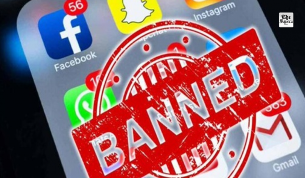 UK considers introducing social media ban for children under 16