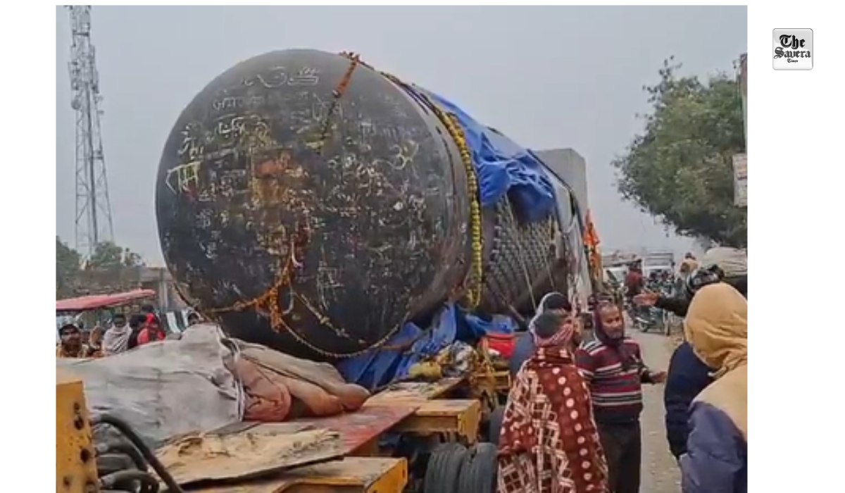 World’s largest Shivling reaches Bihar’s Gopal Ganj; officials face challenges in further transportation Patna