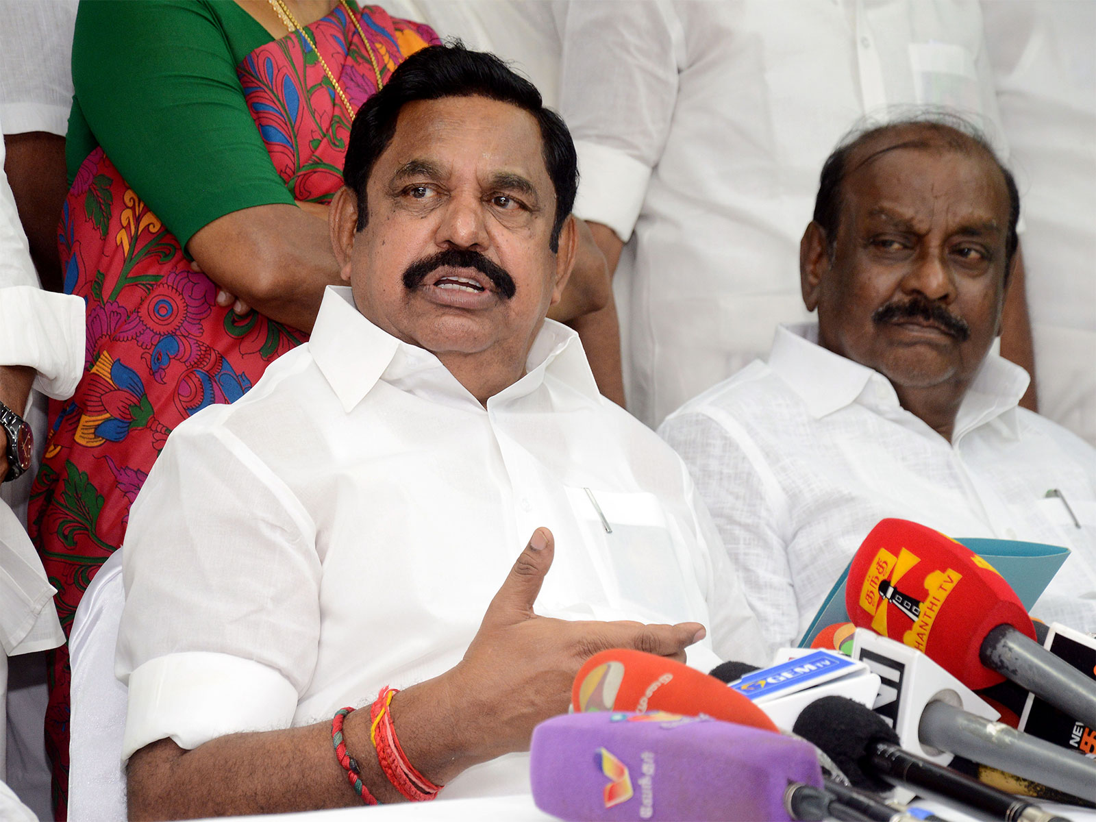 “Mysterious individuals hurled country-made bombs at police vehicle near Trichy-Chennai highway”: EPS hits out at DMK govt