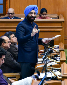 Sirsa dares AAP MLAs to join Delhi Assembly debate on pollution tomorrow