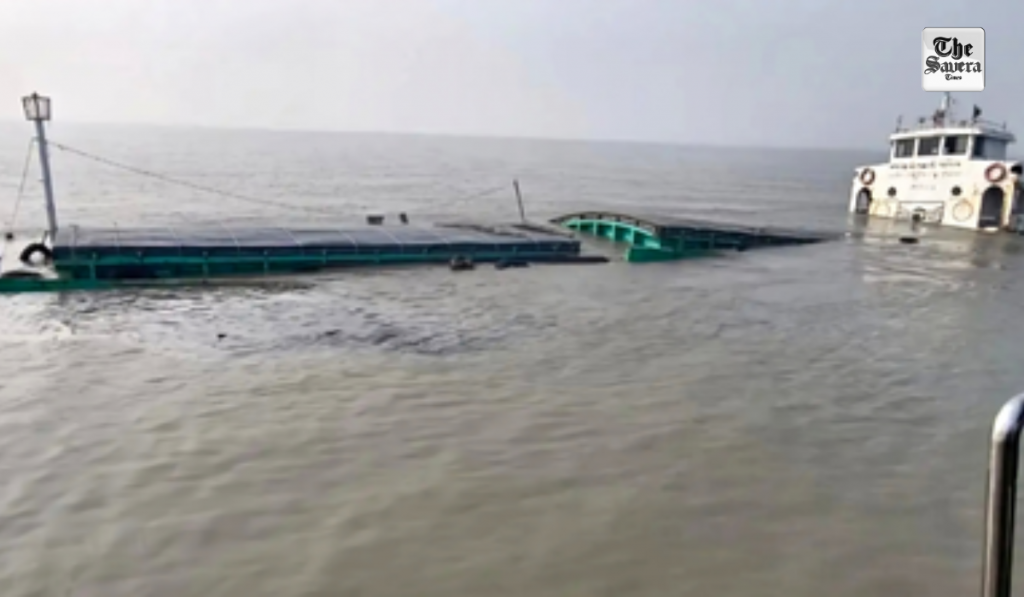Bangladeshi cargo vessel sinks near Bay of Bengal, 12 sailors rescued