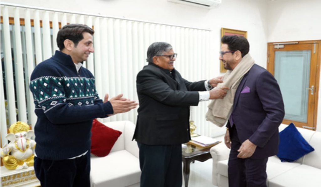 Punjab Governor urges singer Gurdas Maan to support campaign against drug menace