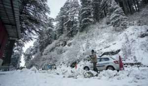 Dry weather persists in Himachal Pradesh; dense fog hits pockets