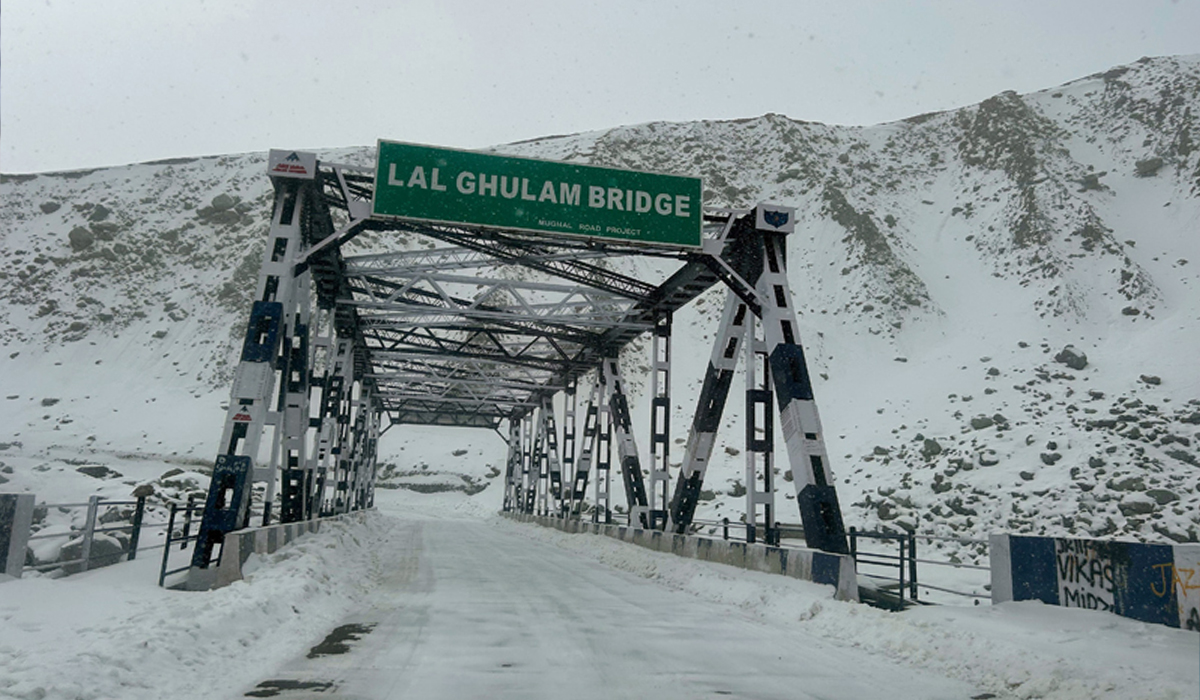 Srinagar freezes at season’s coldest night at minus 6 as snowfall eludes Kashmir plains