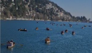 Tourists enjoy Nainital’s charm, but snowfall remains a no-show, leaving local businesses in worry