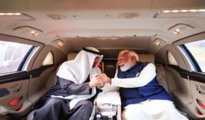 PM Modi Personally Welcomes UAE President Sheikh Mohamed bin Zayed on India Visit