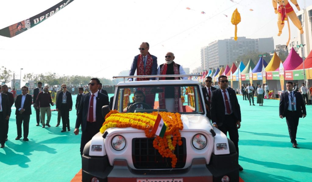 pm modi chancellor kite festival