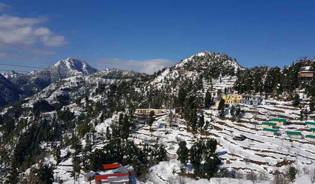 Uttarakhand: Frost, Fog, and Freezing Temperatures Across Plains and Mountains