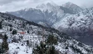 Avalanche Alert in 5 Uttarakhand Districts Till 5 PM, Schools Shut in 12 Districts After Snowfall