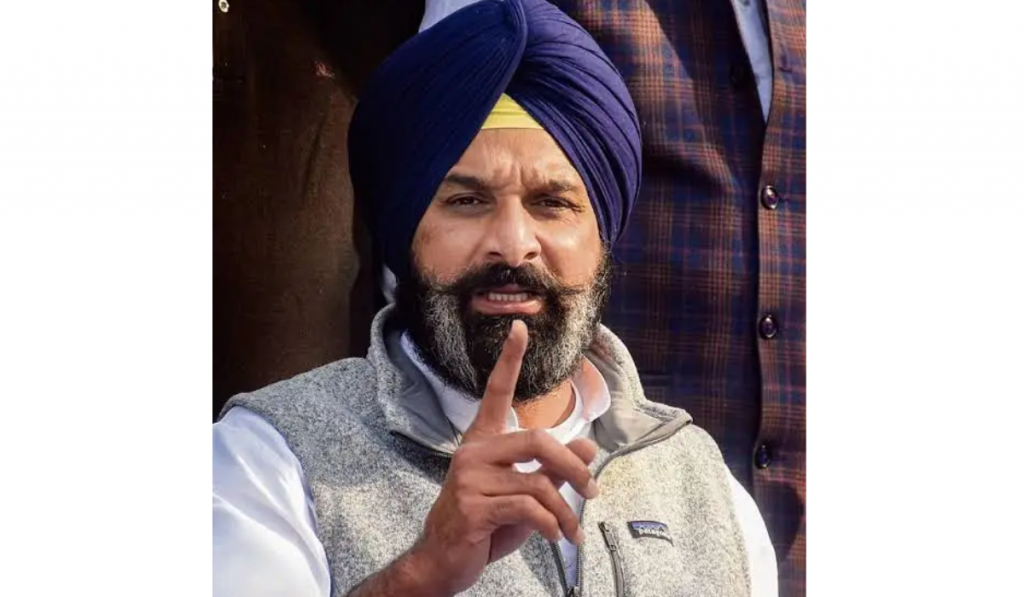 Bikram Singh Majithia Meets Dera Beas Chief, Calls BJP-SAD Alliance Crucial for Punjab