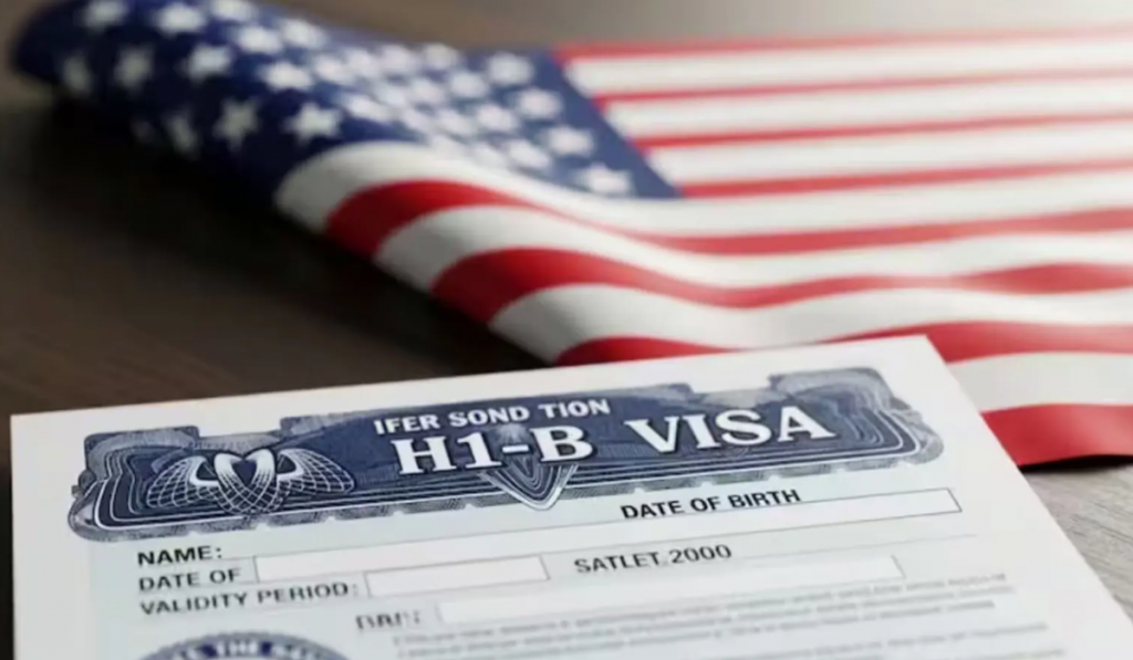 US Lawmaker Introduces Bill to End H-1B Visa Program by 2027