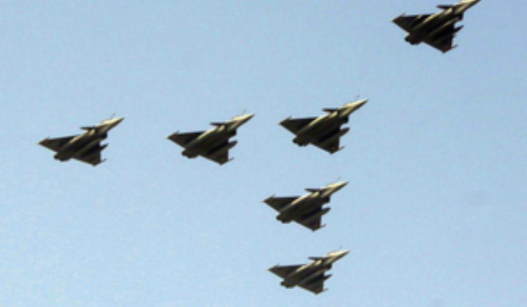 Defence Ministry okays Rs 3.25 lakh crore deal to buy 114 Rafale fighter jets from France