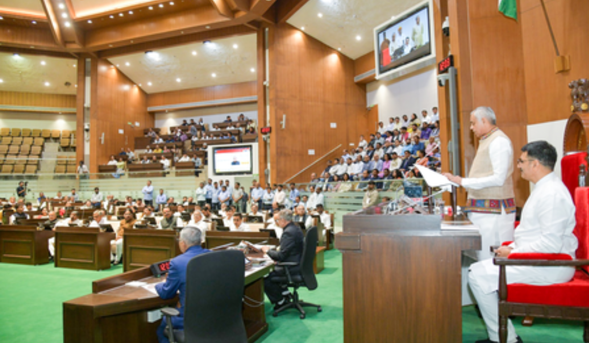 Gujarat Assembly passes Shops and Establishments Amendment Bill
