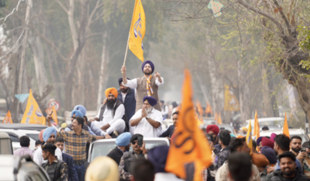 Sounding poll bugle, Sukhbir Badal promises jobs for Punjabis only 
