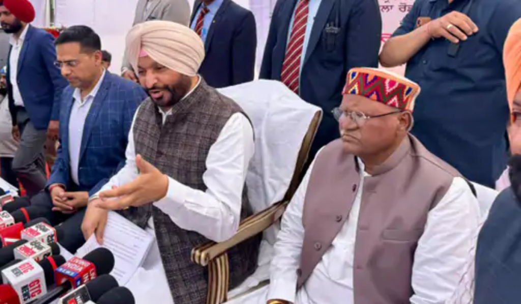 Union Minister Bittu Accuses Congress of Plotting Attack During Farm Agitation