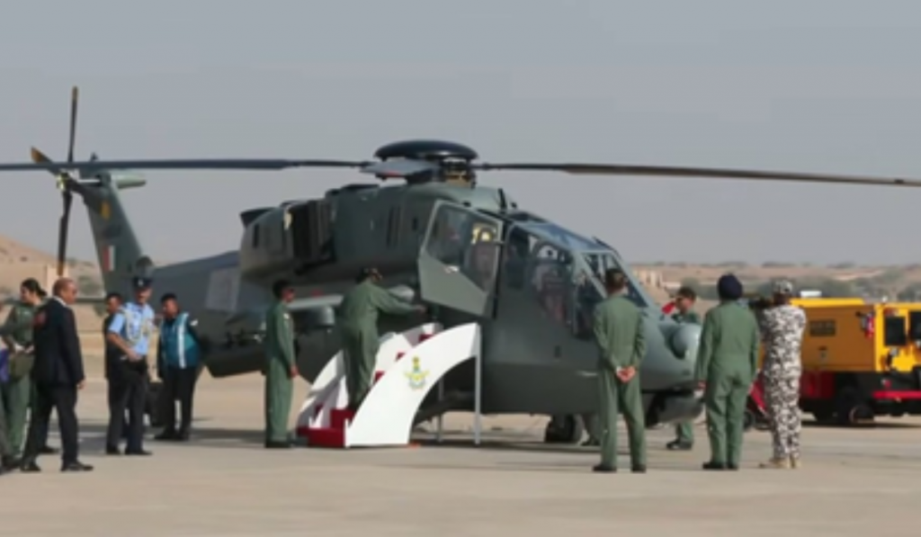 President Murmu Flies LCH Prachand in Jaisalmer