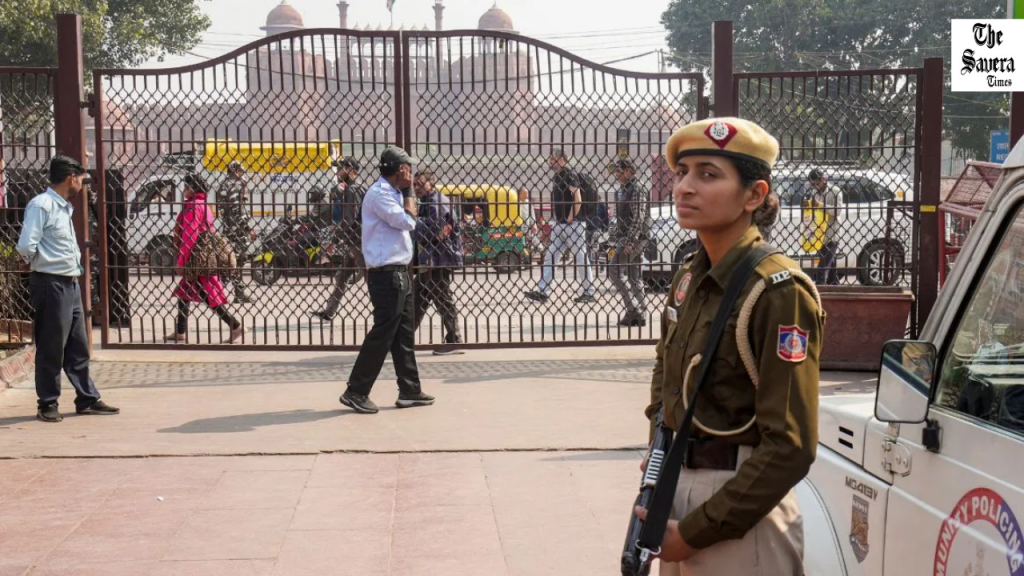 Red Fort and Delhi Secretariat Receive Bomb Threat; Probe Launched