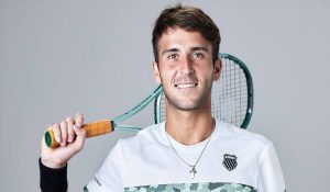Etcheverry clinches first ATP title in Rio de Janeiro