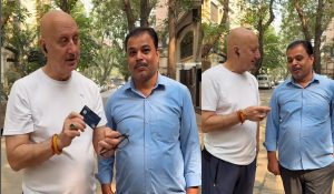 Anupam Kher says ‘honesty is alive’ as a security guard returns his fallen credit card