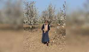 Deepti Naval enjoys tour of Punjab fields, shares pictures