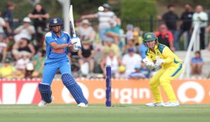 India Bowled Out for 214 Despite Mandhana, Harmanpreet Fifties in 1st ODI vs Australia
