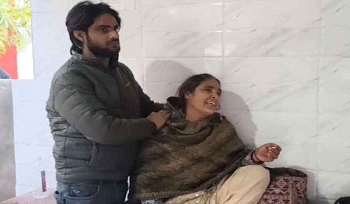 Six killed as speeding truck ploughs into passengers on Yamuna Expressway in Mathura